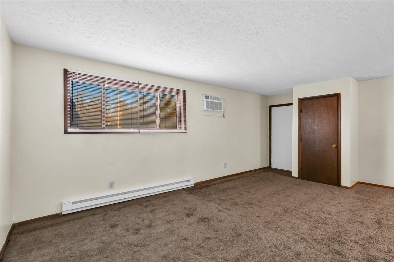 305 Prospect - Photo 6 of 13