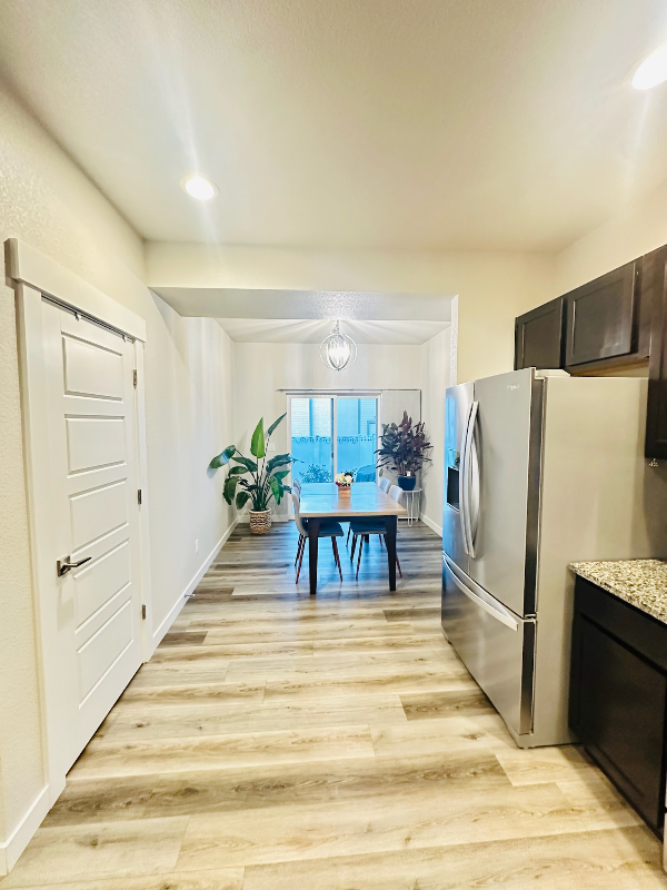 286 E Chestnut St #2 - Photo 6 of 20