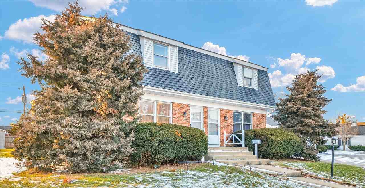 303 S. Regency Dr - Photo 2 of 19