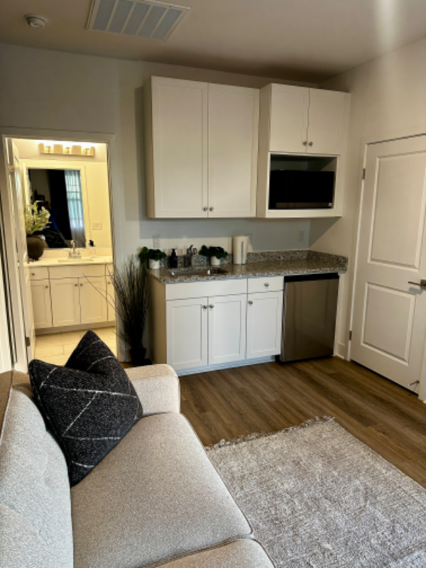 778 Howard Court - Photo 2 of 8