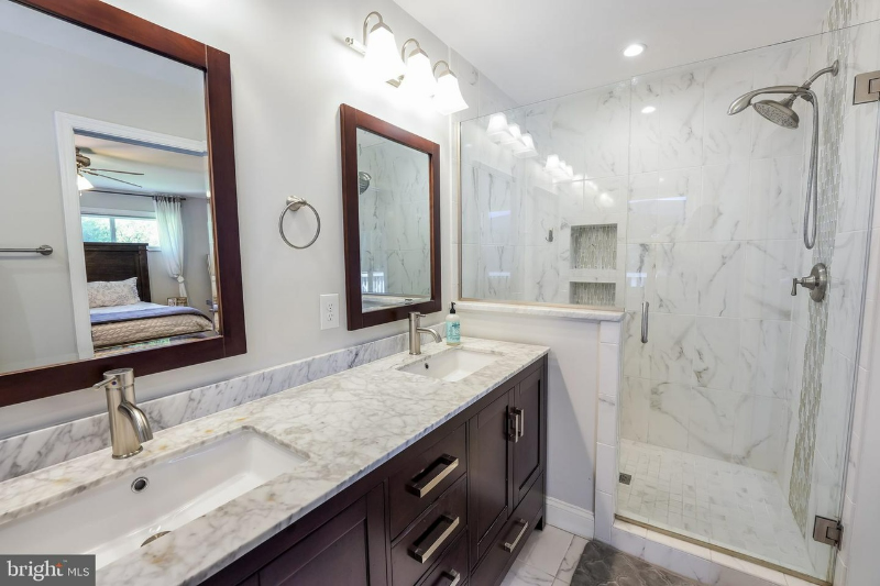 5775 Westchester St - Photo 5 of 28