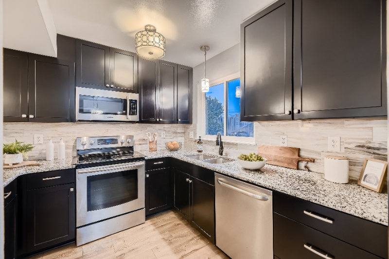 9048 Bermuda Circle - Photo 7 of 23