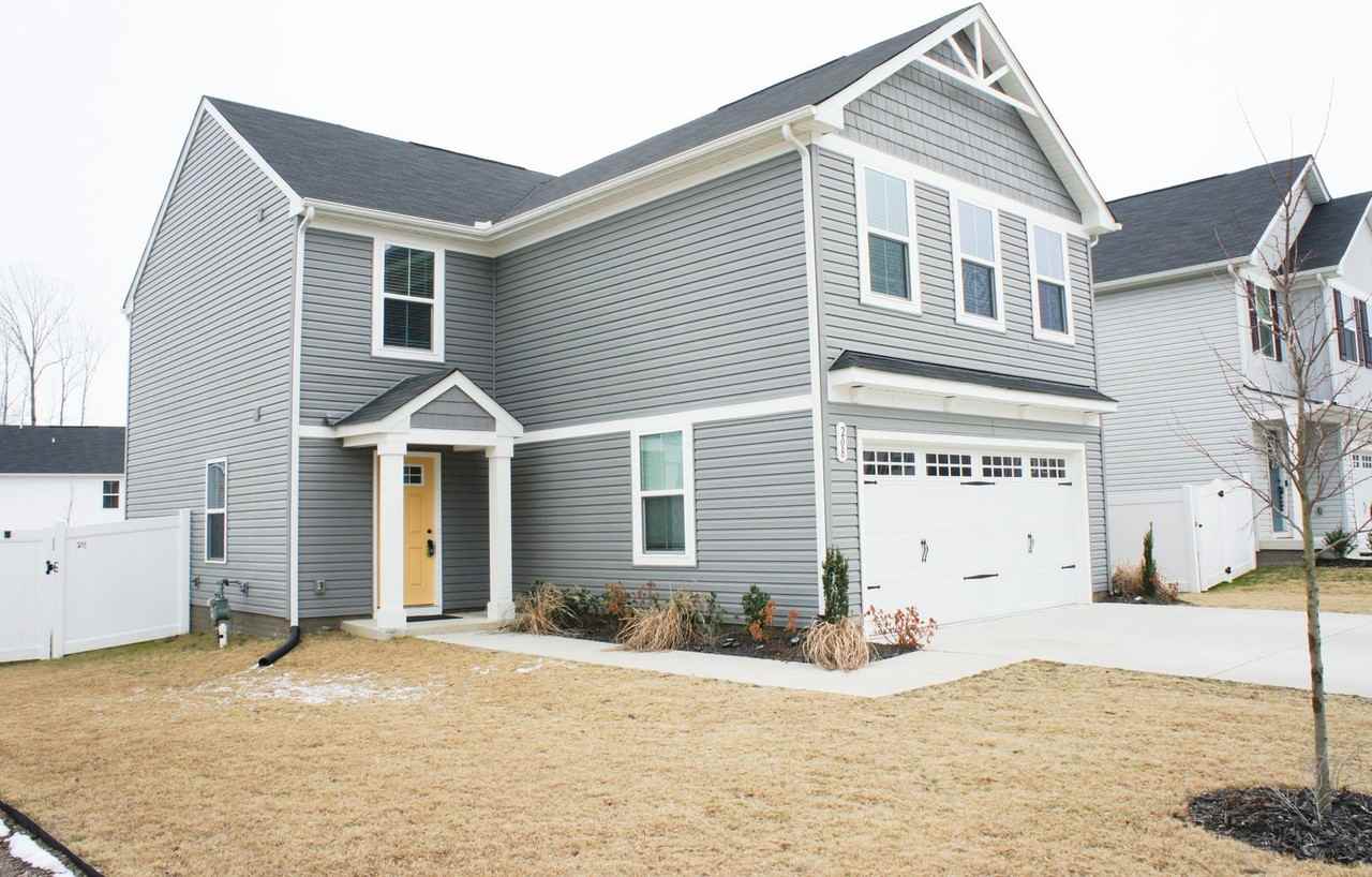 208 Lorraine Dr - Photo 2 of 40