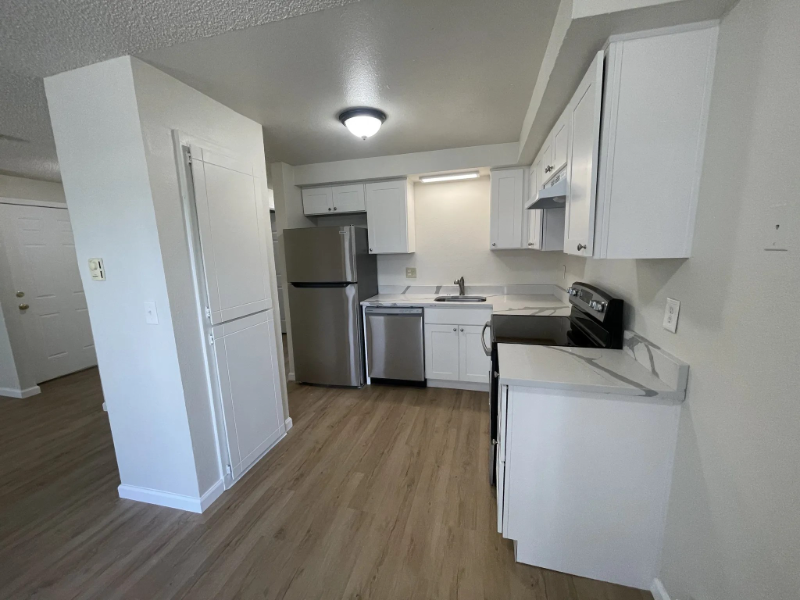 1429 E 64th St #A - Photo 3 of 6