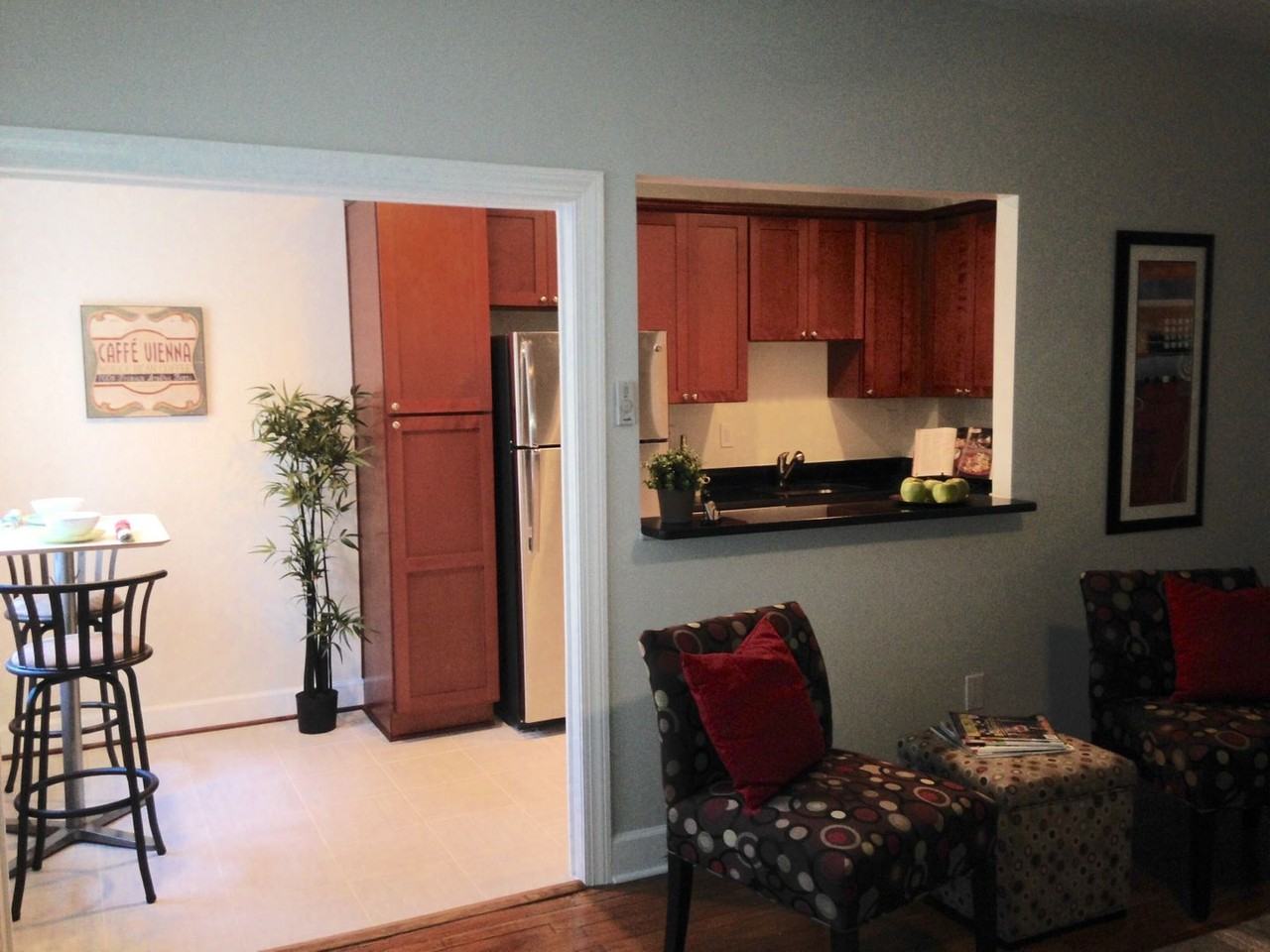 Fleetwood Apartments - Photo 4 of 36