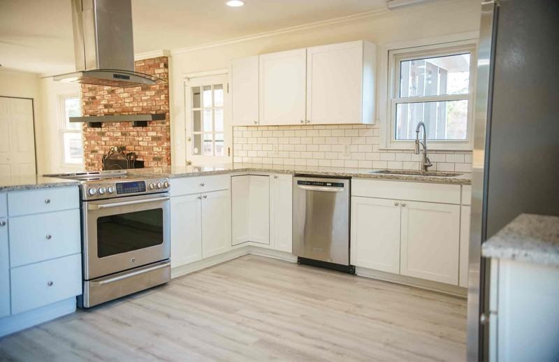 2423 Merry Wood Rd - Photo 2 of 20