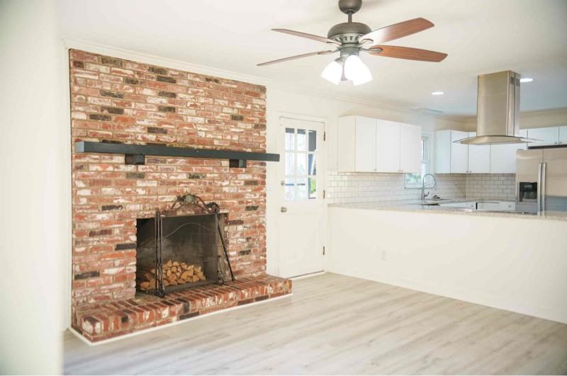 2423 Merry Wood Rd - Photo 3 of 20