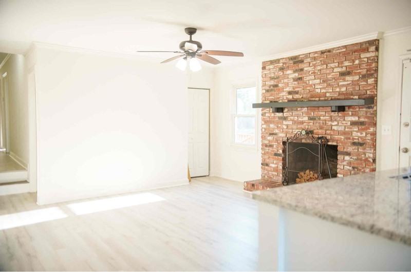 2423 Merry Wood Rd - Photo 4 of 20