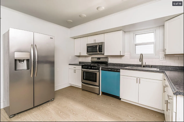 215 S Mulberry St - Photo 2 of 6