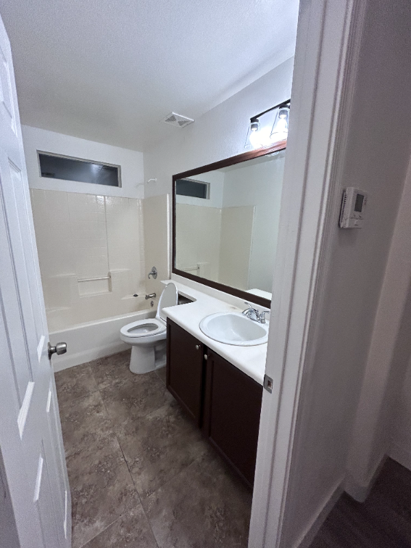 5117 South 15th Place - Photo 4 of 5