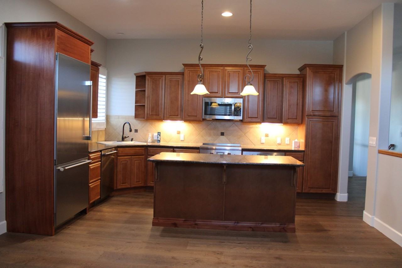 8236 Hidden Cove Ct - Photo 3 of 16