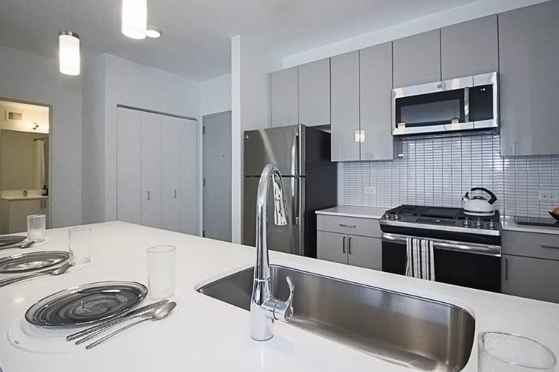 850 W Van Buren St - Photo 2 of 8