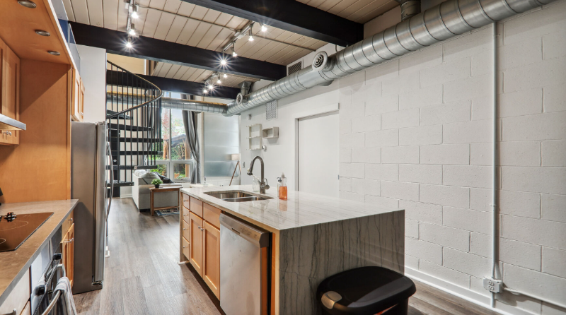 542 Ralph Mcgill Blvd Ne - Photo 2 of 15