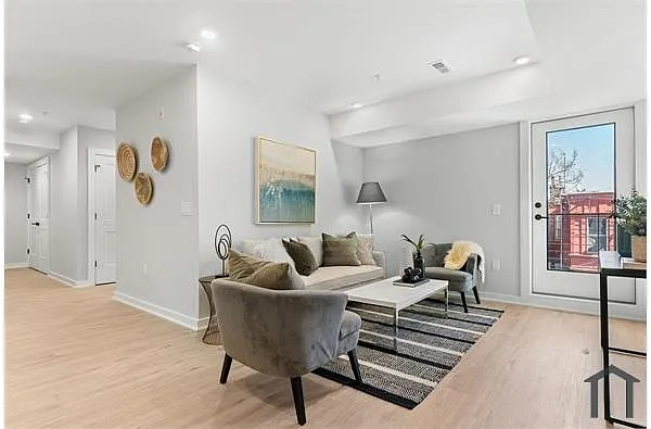 2314 N 33rd St #312A - Photo 2 of 11
