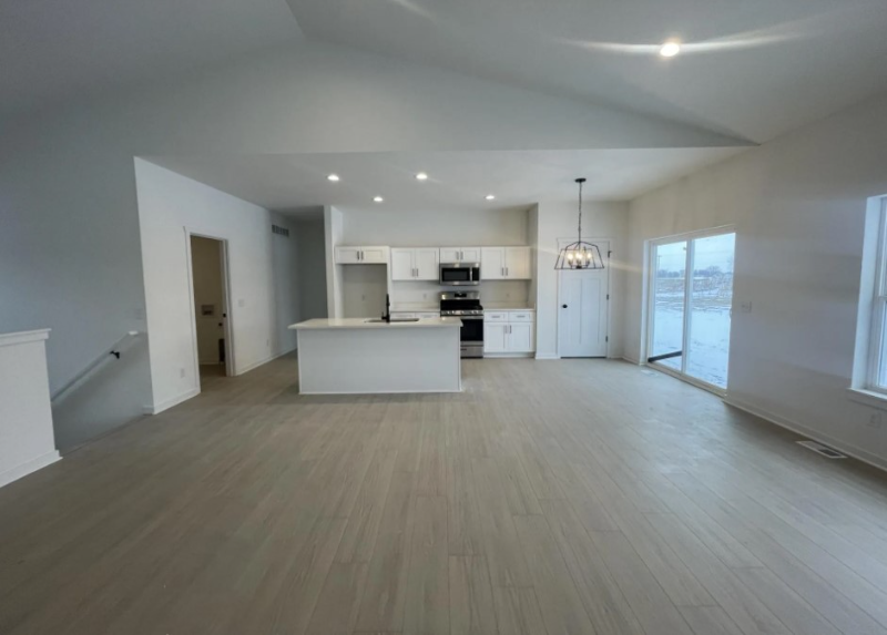 15561 Finley Way - Photo 2 of 6