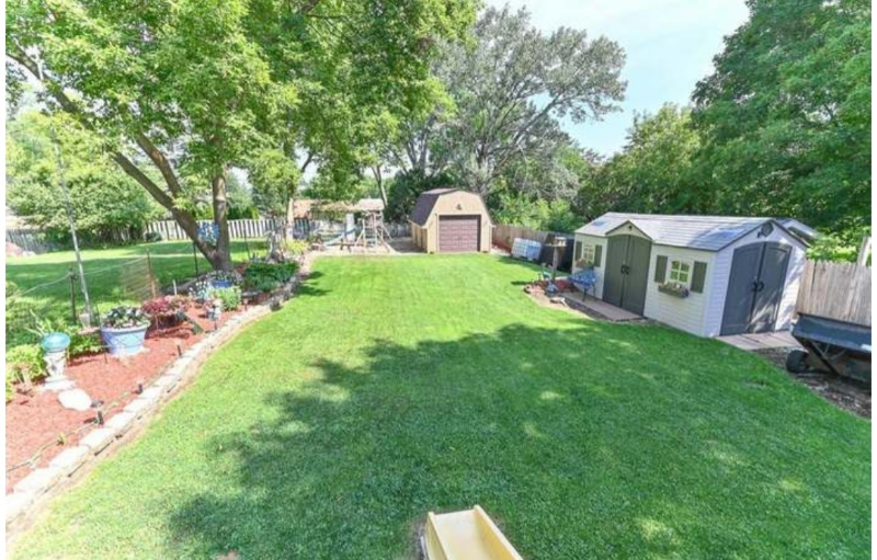 11032 W Wells St - Photo 3 of 6