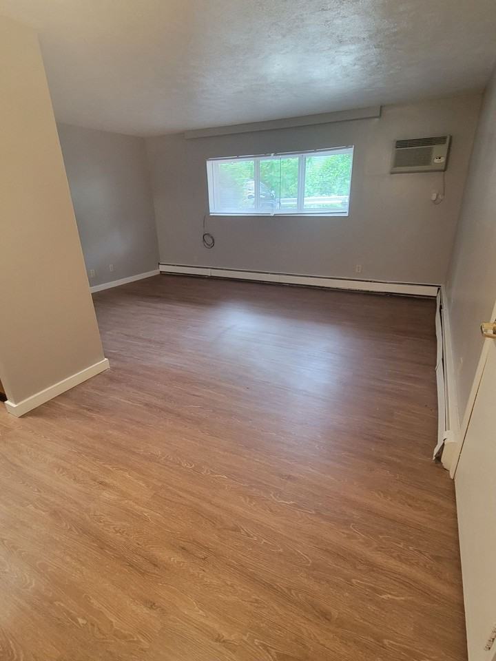 White Oak Apartments - Photo 6 of 30