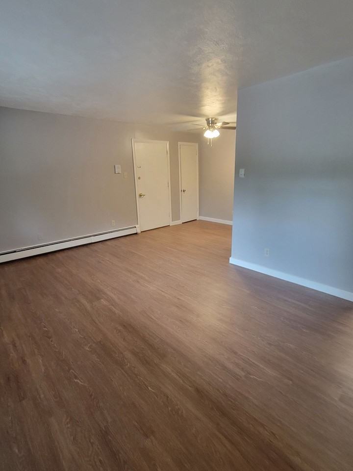White Oak Apartments - Photo 7 of 30