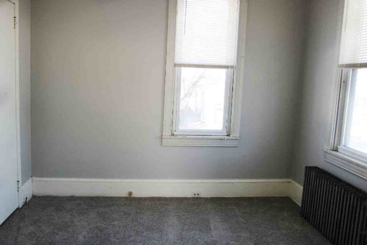 246 W Main St - Photo 4 of 9