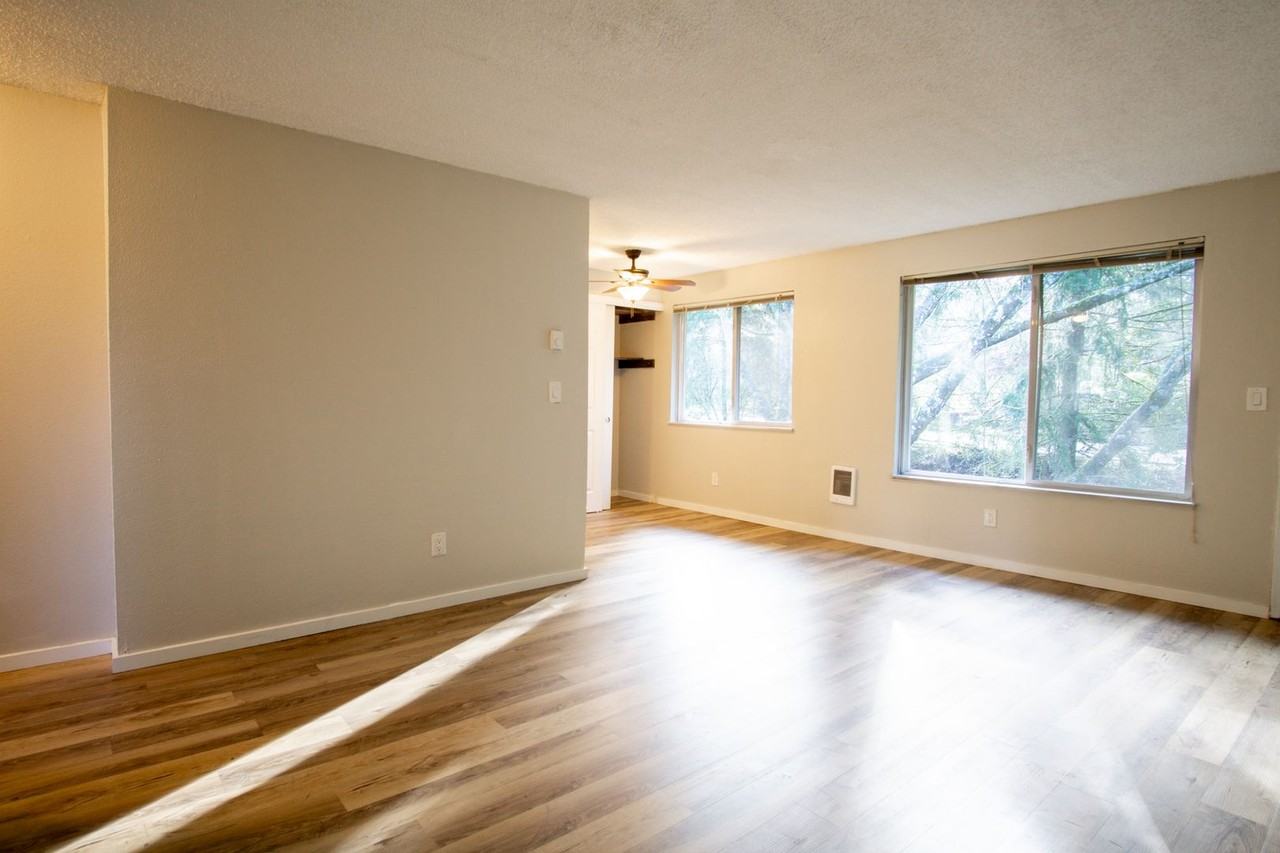 3942 Sw Multnomah Blvd - Photo 2 of 17