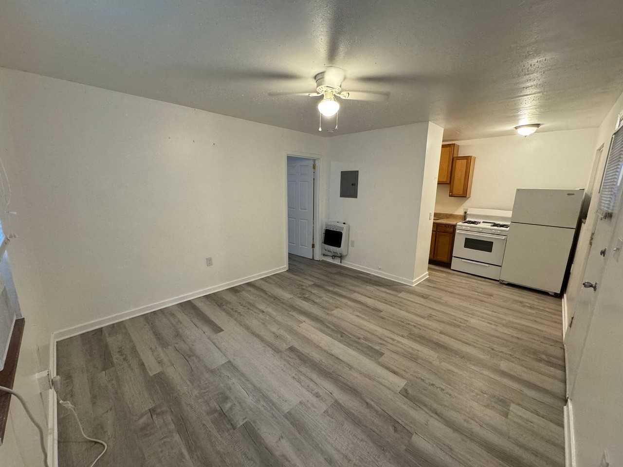 205 Holmes Dr #A - Photo 4 of 9