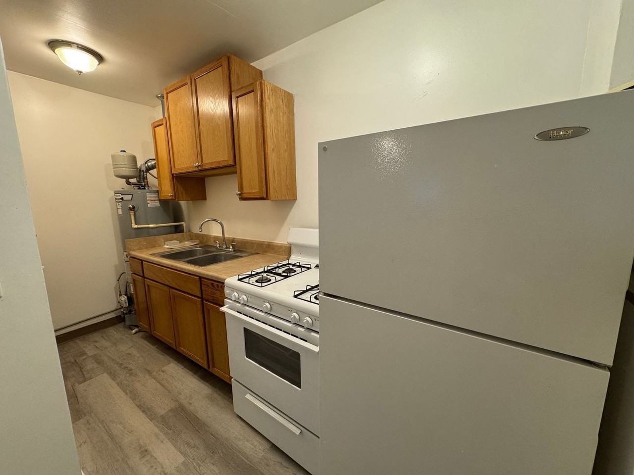 205 Holmes Dr #A - Photo 5 of 9