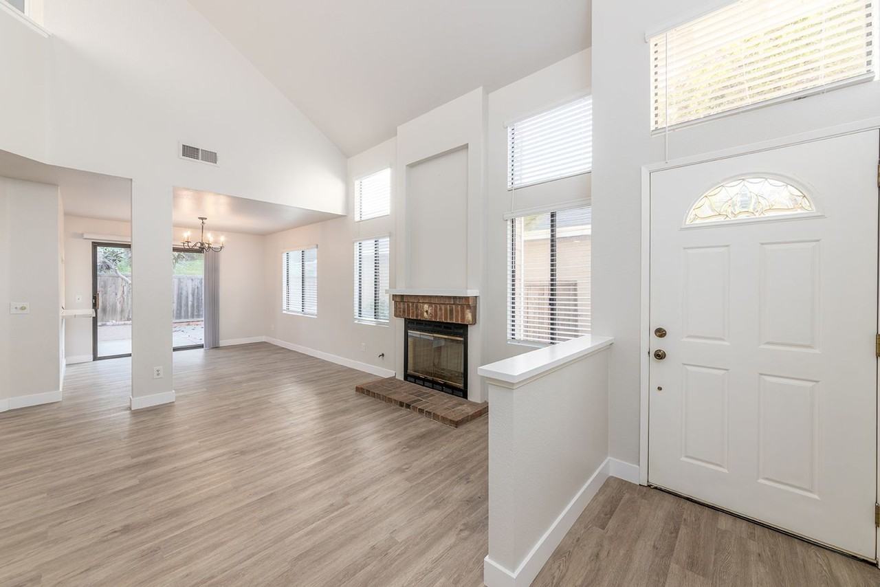 6908 Quiet Cove Dr - Photo 6 of 35