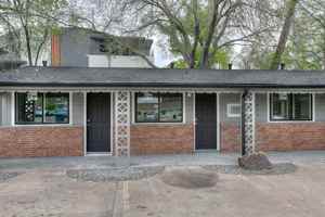 featured image of 112 E Stuart St