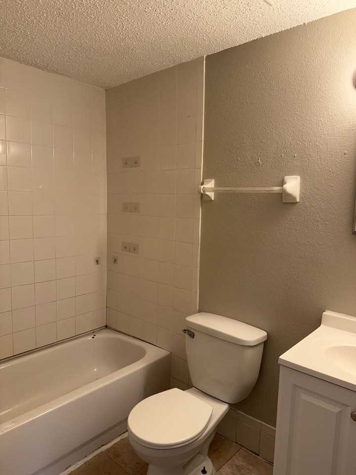 1012 57th Avenue Dr E - Photo 4 of 13