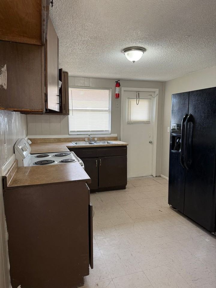 1012 57th Avenue Dr E - Photo 6 of 13