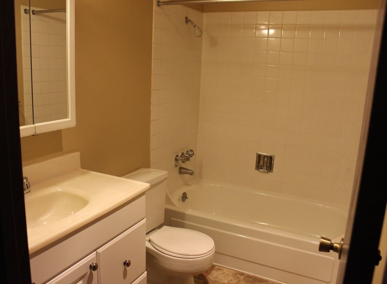 13705 56th Avenue S - Photo 5 of 8