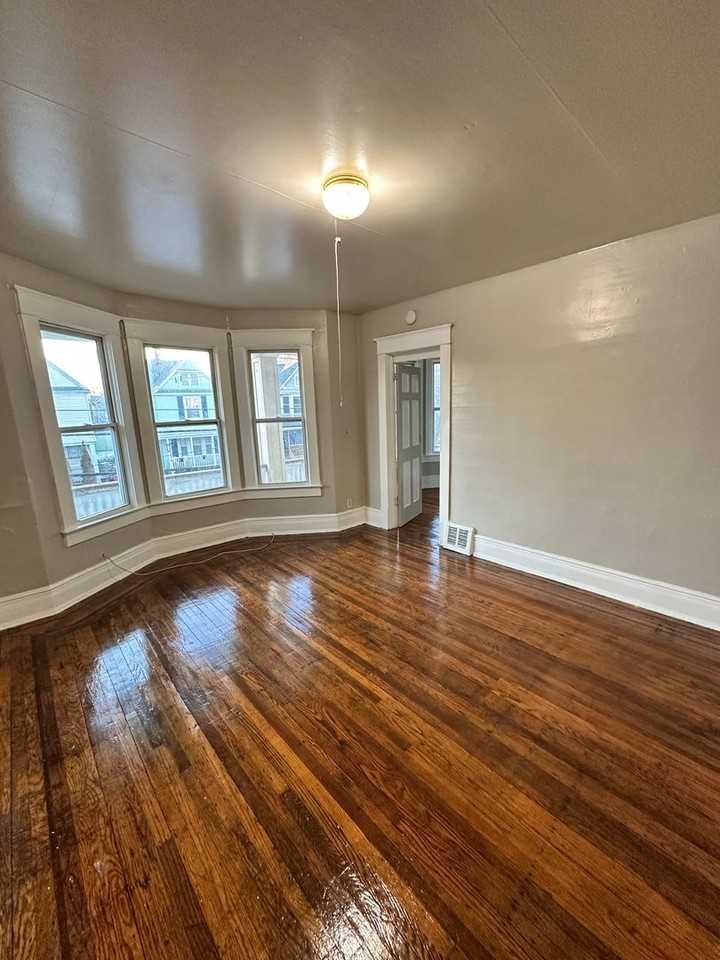 107 Herkimer St - Photo 6 of 50