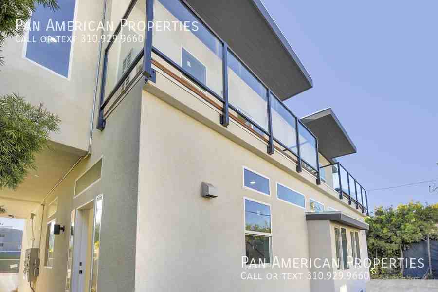 1738 9th St - Photo 2 of 48