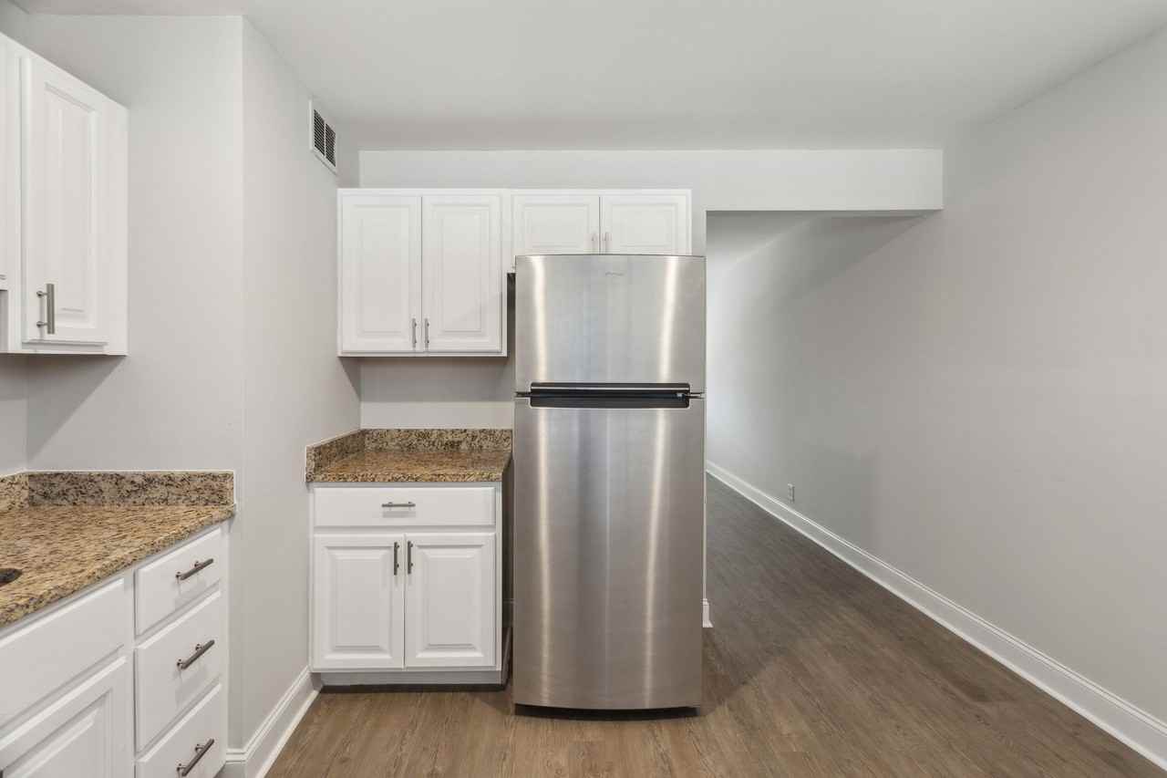 Morning Tide Apartments - Photo 5 of 16