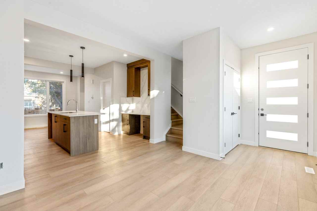 11204 132 St Nw - Photo 6 of 29