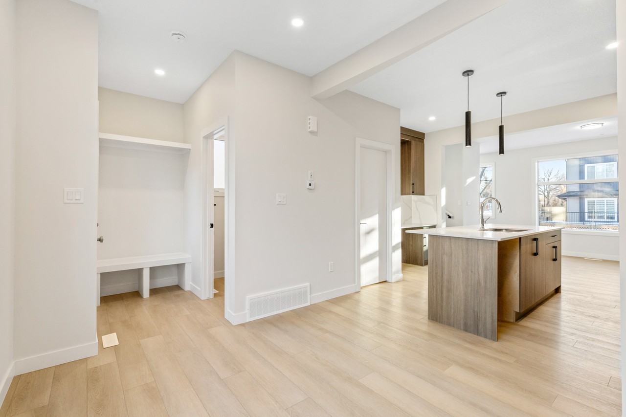 13206 - 112 Avenue Northwest - MAIN 3 - Photo 7 of 26