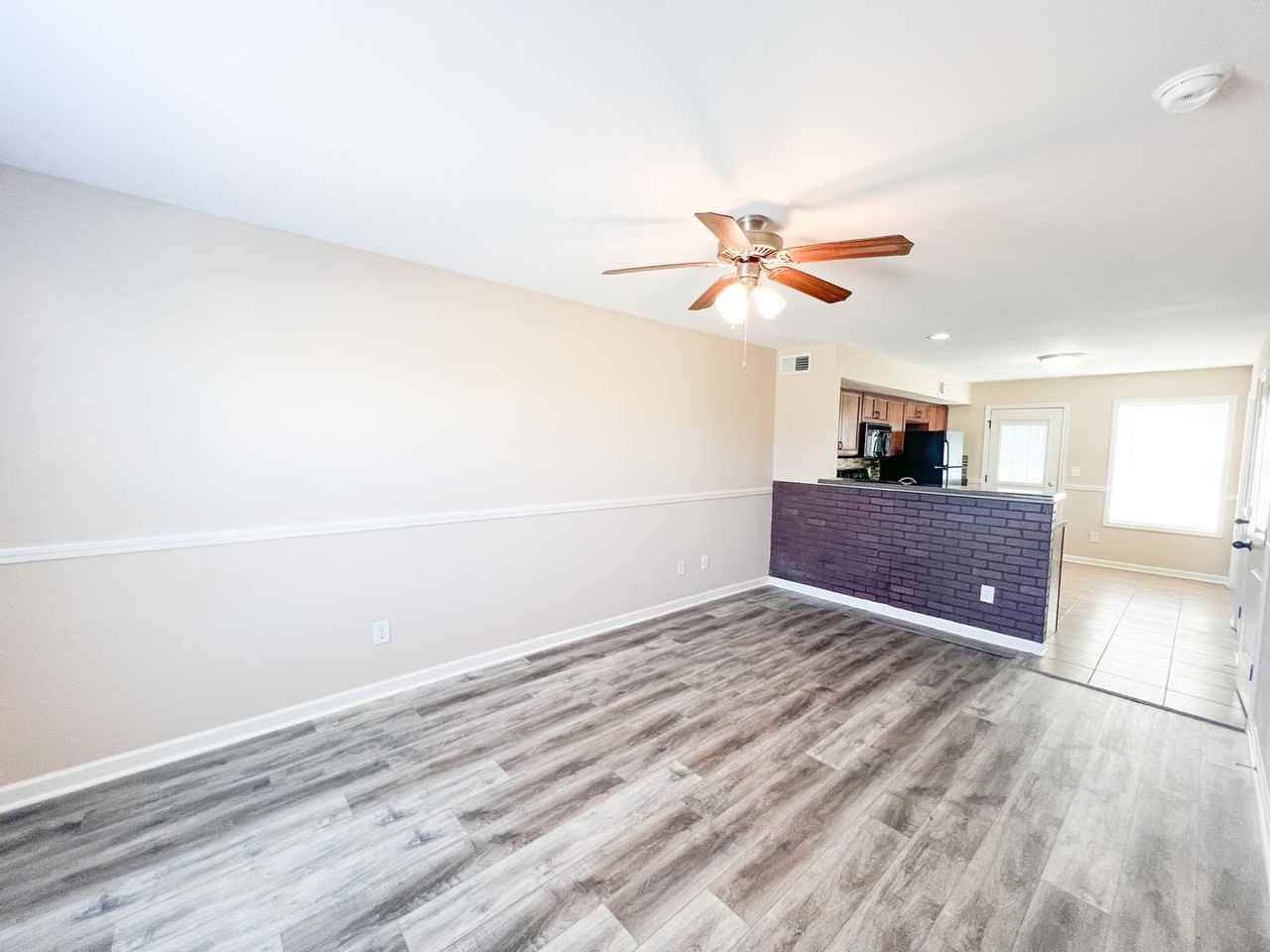 2276 Mccormick Ln - Photo 3 of 17