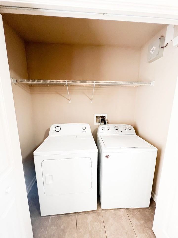 2276 Mccormick Ln - Photo 5 of 17