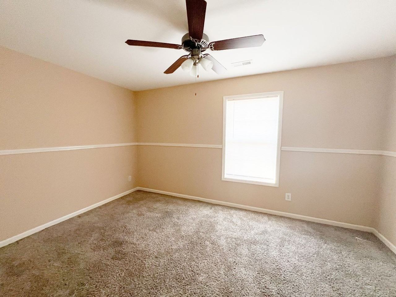 2276 Mccormick Ln - Photo 7 of 17