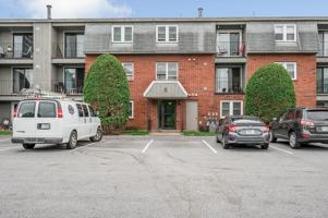 featured image of 5 Blackstone Dr #17