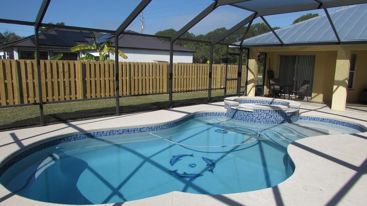 388 Sw Paar Dr #NA - Photo 2 of 15