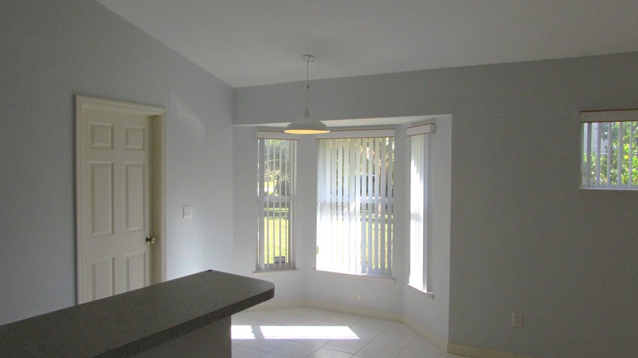 388 Sw Paar Dr #NA - Photo 5 of 15