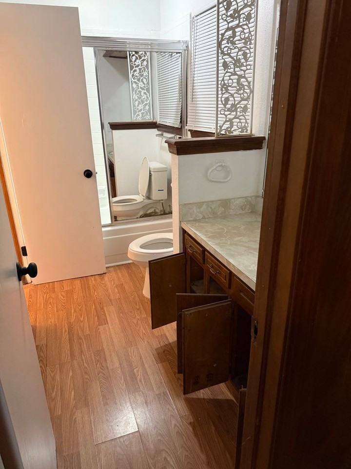 1104 Nw 104th Ter - Photo 3 of 27