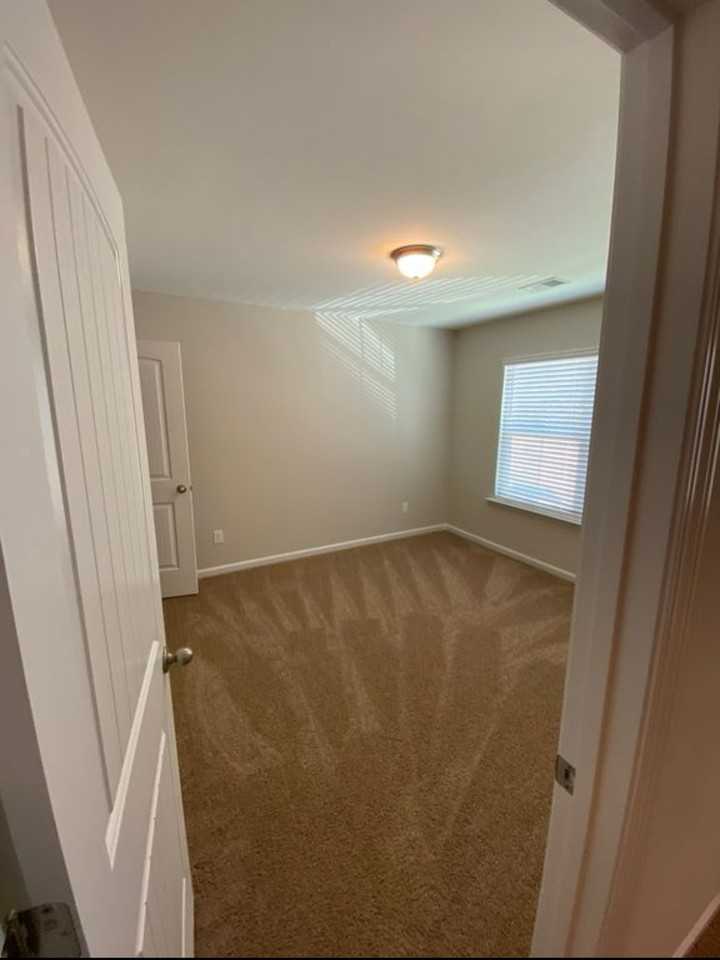 184 Niblick Dr #NA - Photo 3 of 6