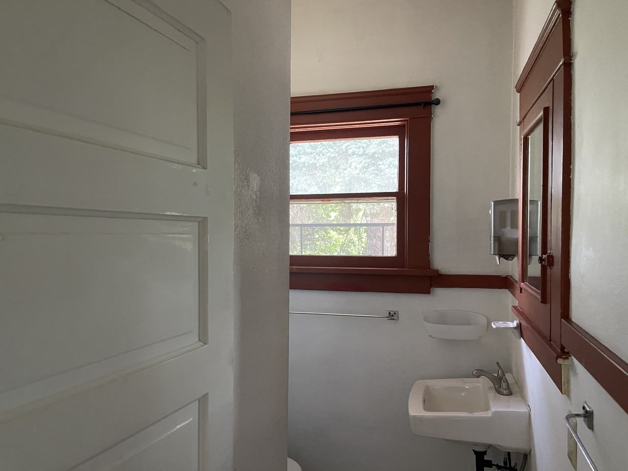 810 Ne Michigan St #1AND2 - Photo 5 of 27