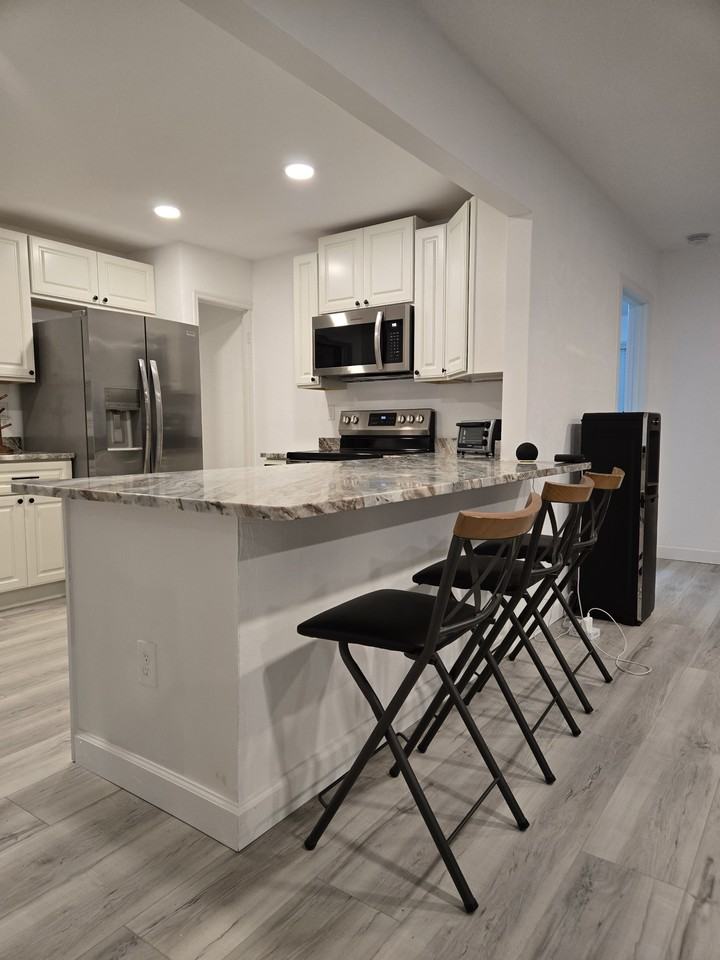 110 Ponce De Leon Blvd - Photo 2 of 36