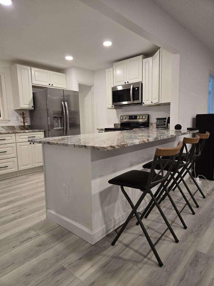 110 Ponce De Leon Blvd - Photo 4 of 36