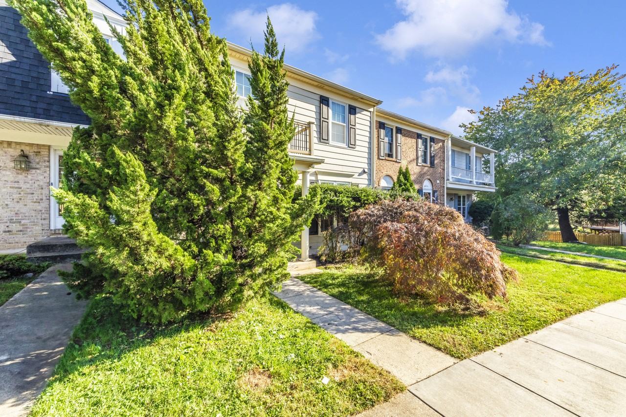 8633 Tower Bridge Way #8633 - Photo 3 of 50