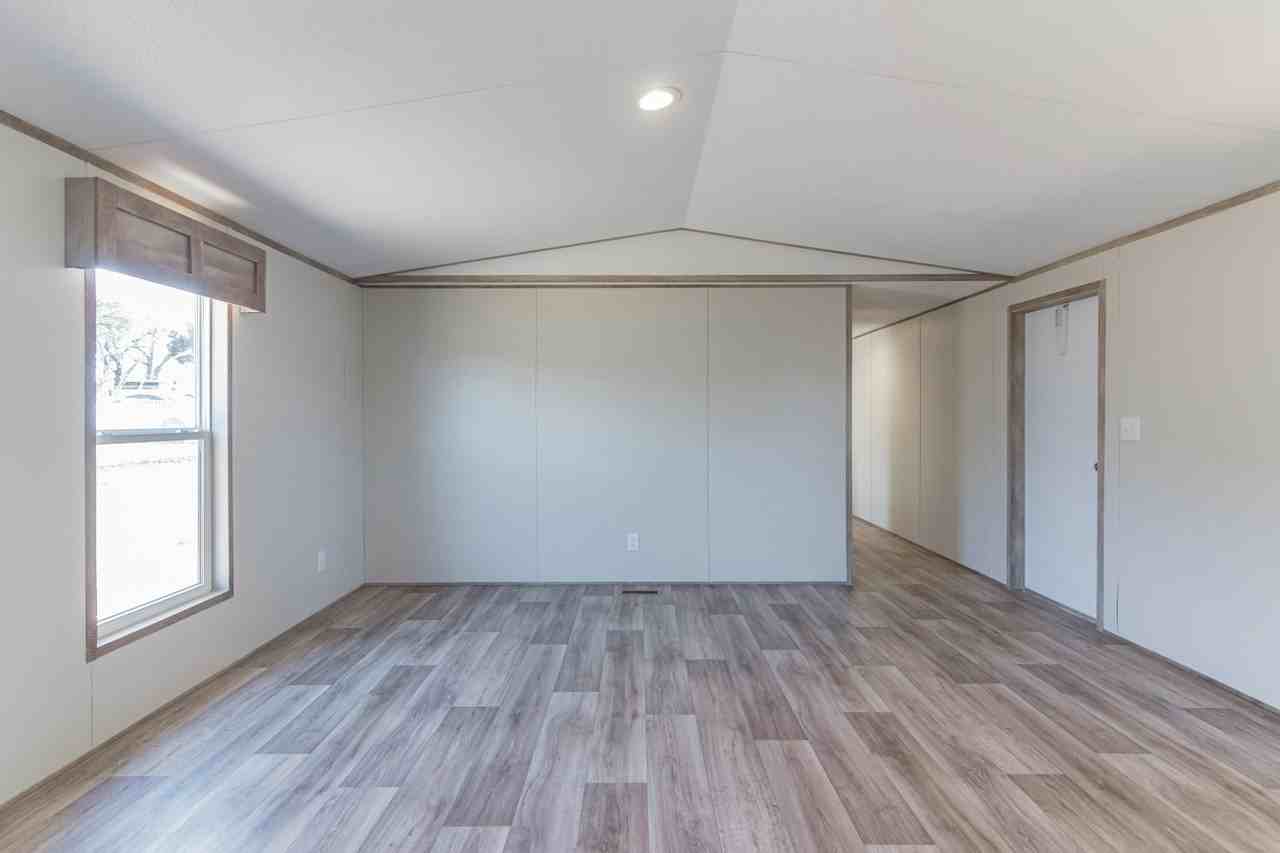 217 East Castleshoals Drive - Photo 5 of 26