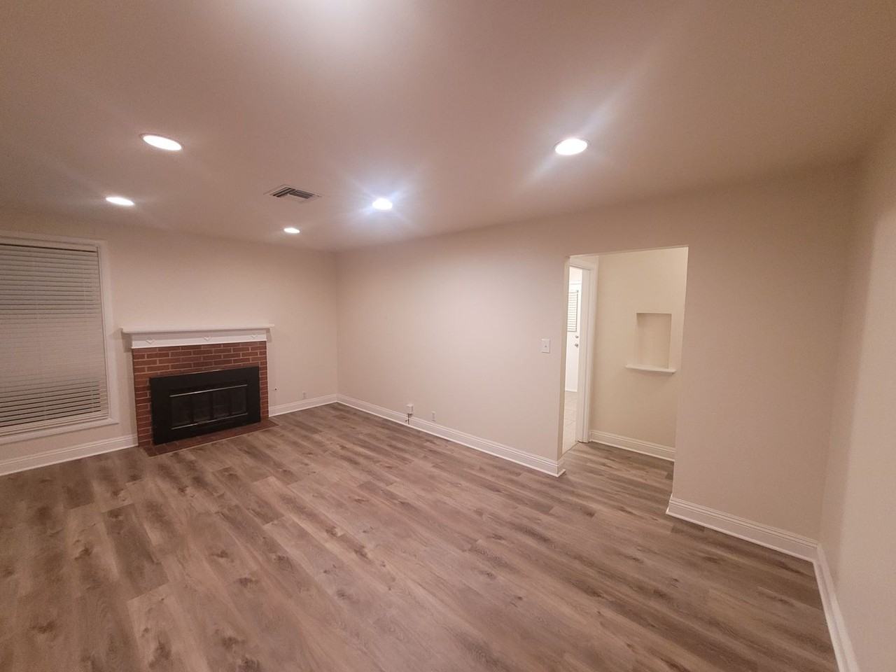 2420 Avalon Dr - Photo 2 of 16